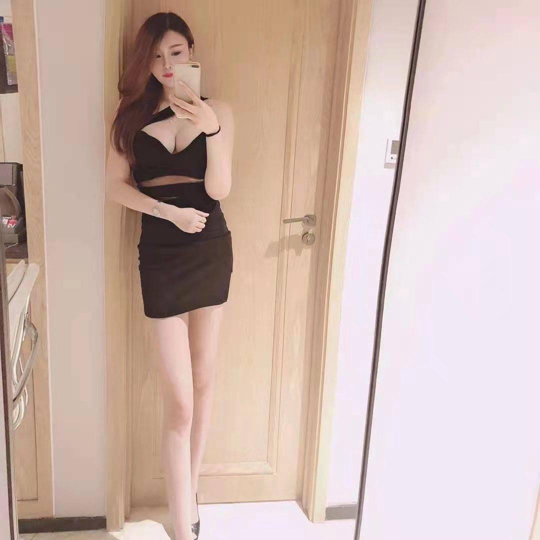 盐城年轻小姐姐身材好